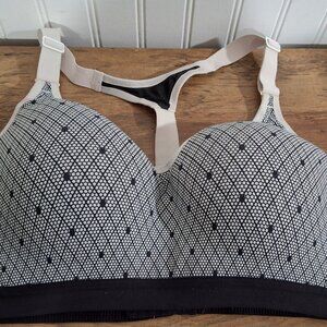 Victorias Secret Sport Knockout Sports Bra 36C Padded Black White Racerback